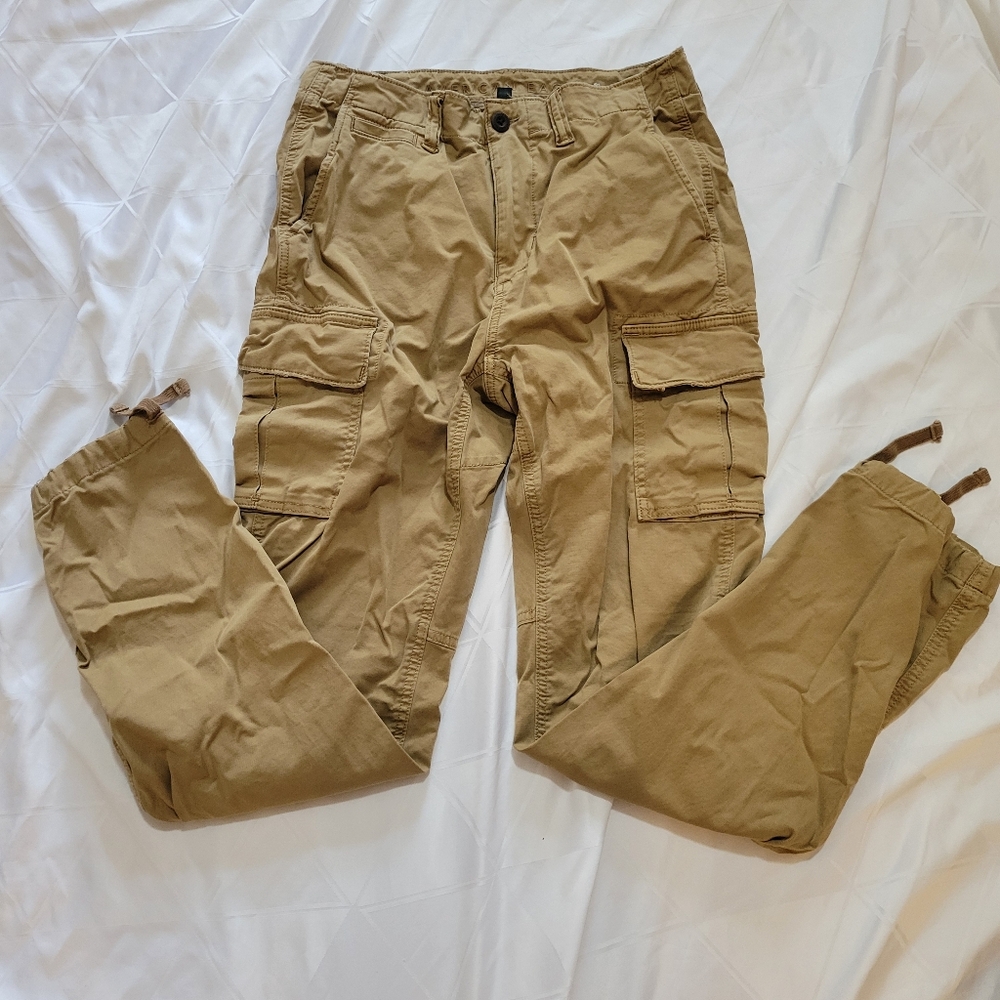 NWT American Eagle - Slim Lived-in flex cargo